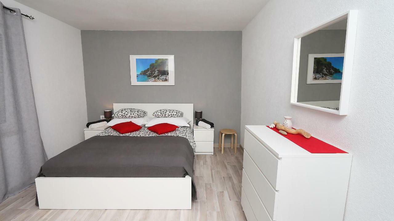 Modern Apartments Iva Makarska Exteriör bild