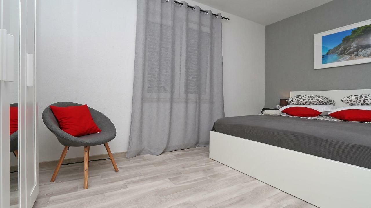 Modern Apartments Iva Makarska Exteriör bild
